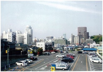 戸定邸の駐車場からの写真