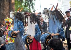 上本郷 三匹の獅子舞