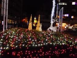 五香駅前ロータリーのクリスマスイルミネーション