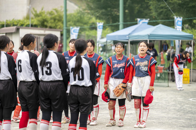 両選手の整列