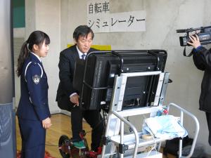 松戸東警察署はつらつあんぜん体験会の写真