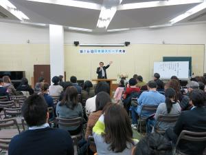 松戸市日本語ボランティア会　第16回日本語スピーチ大会市長挨拶の様子