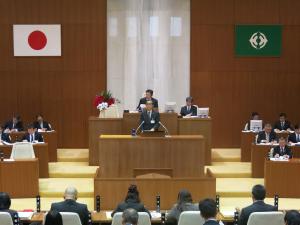 平成30年松戸市議会12月定例会市長提案理由説明の様子