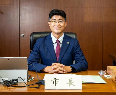 市長室の松戸市長