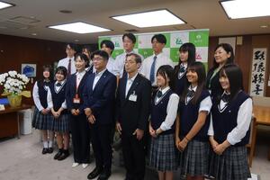 表敬訪問の様子