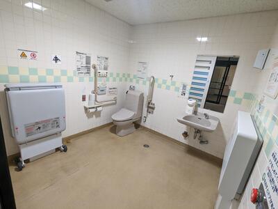 ユニバーサルデザイントイレの写真